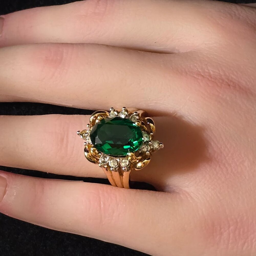 Emerald Green Ring